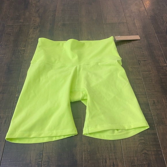 Skims Everybody High waisted shorts - Picture 7 of 8